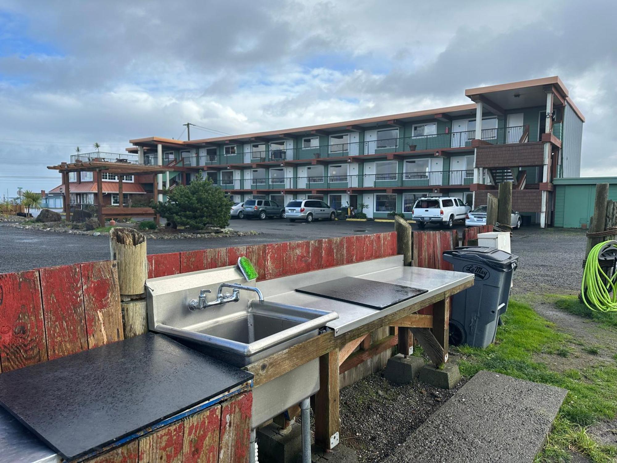 Westport Inn Экстерьер фото