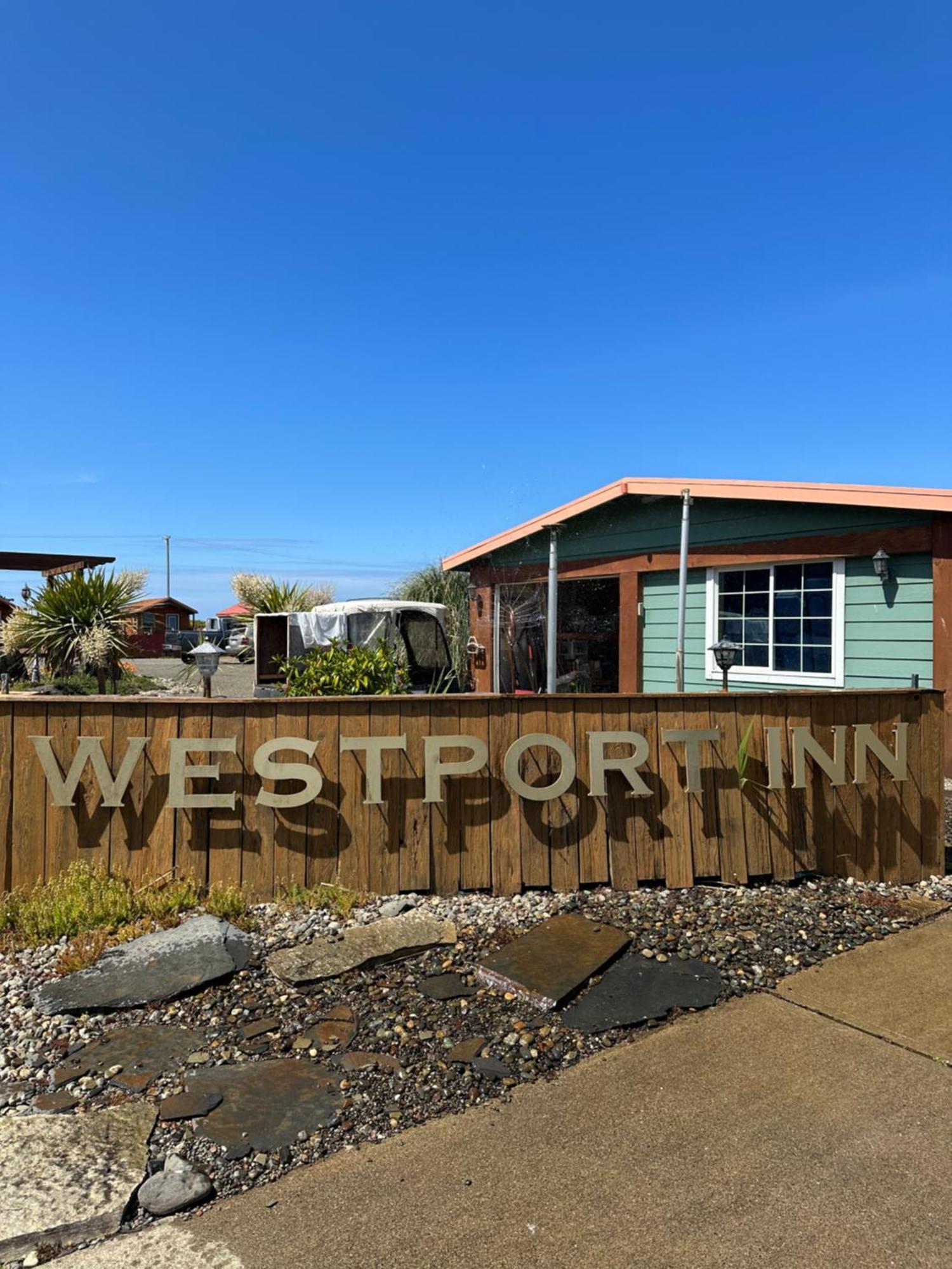 Westport Inn Экстерьер фото