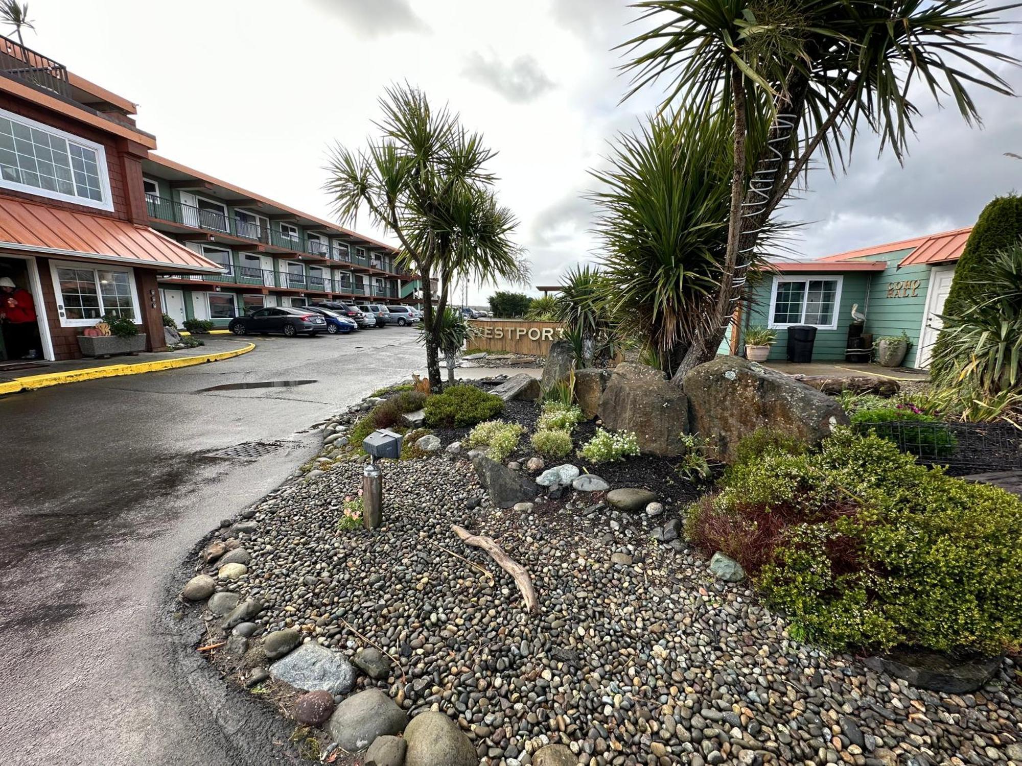 Westport Inn Экстерьер фото