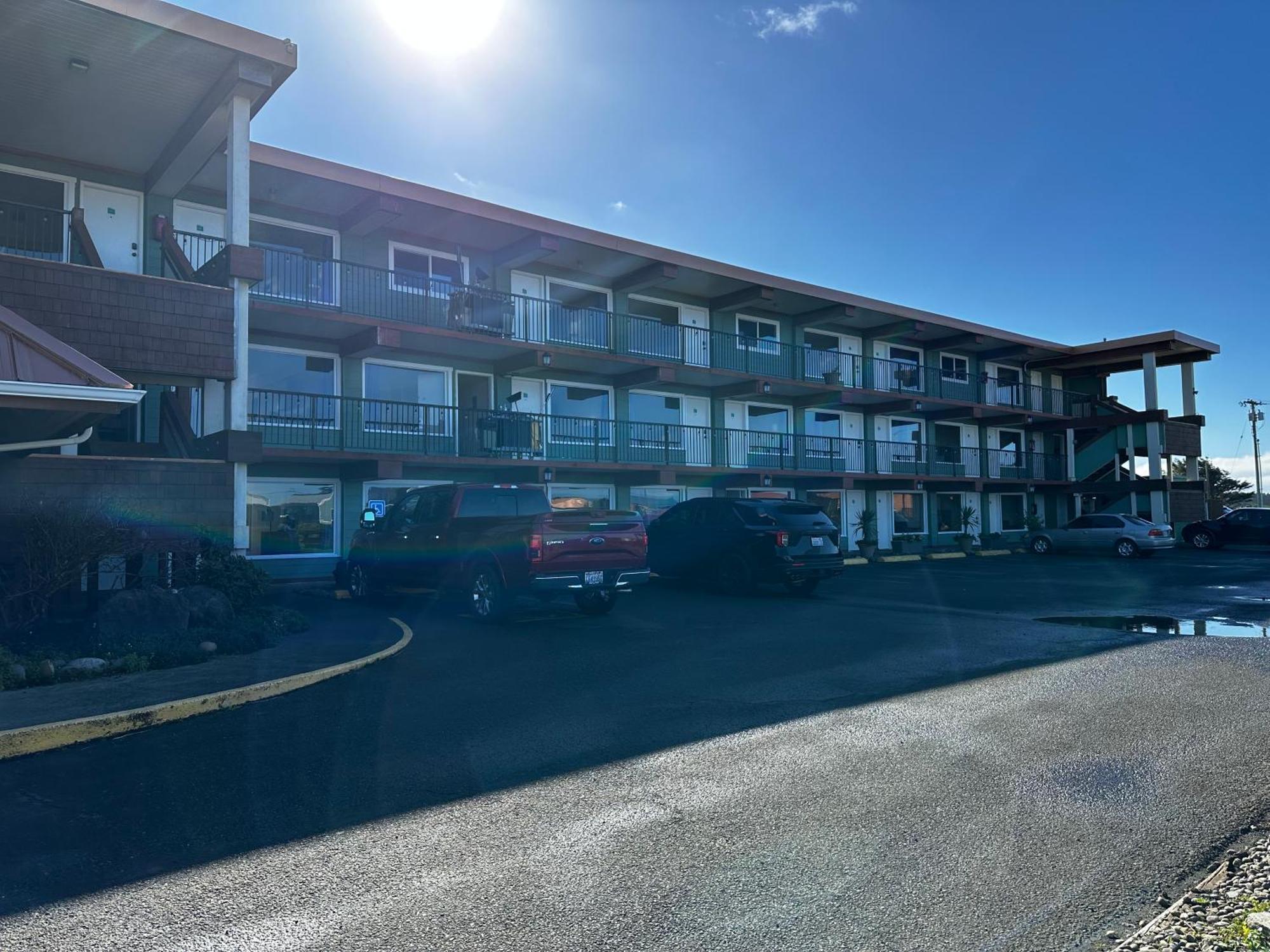 Westport Inn Экстерьер фото
