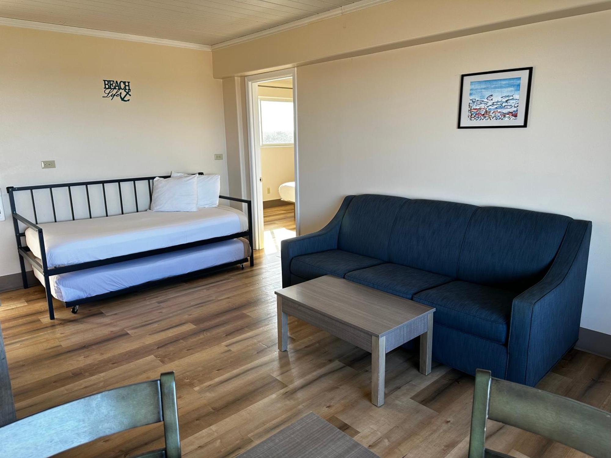 Westport Inn Экстерьер фото